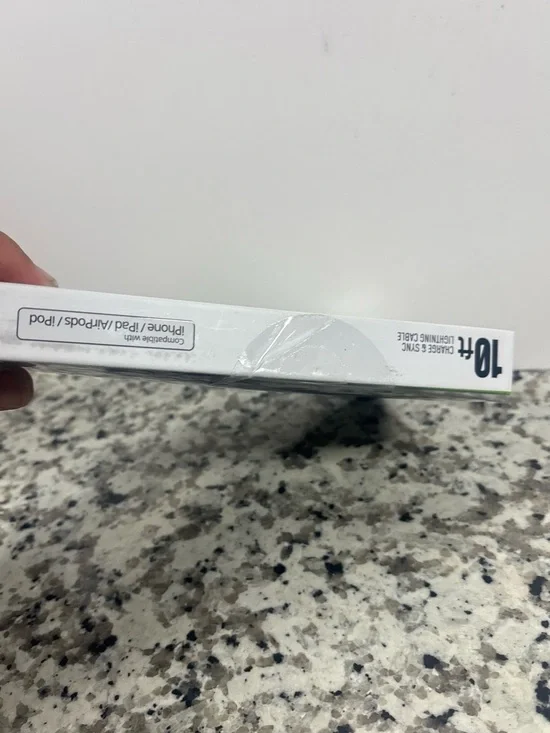 10ft Black Lightning Charge & Sync Cable - Picture 4 of 5